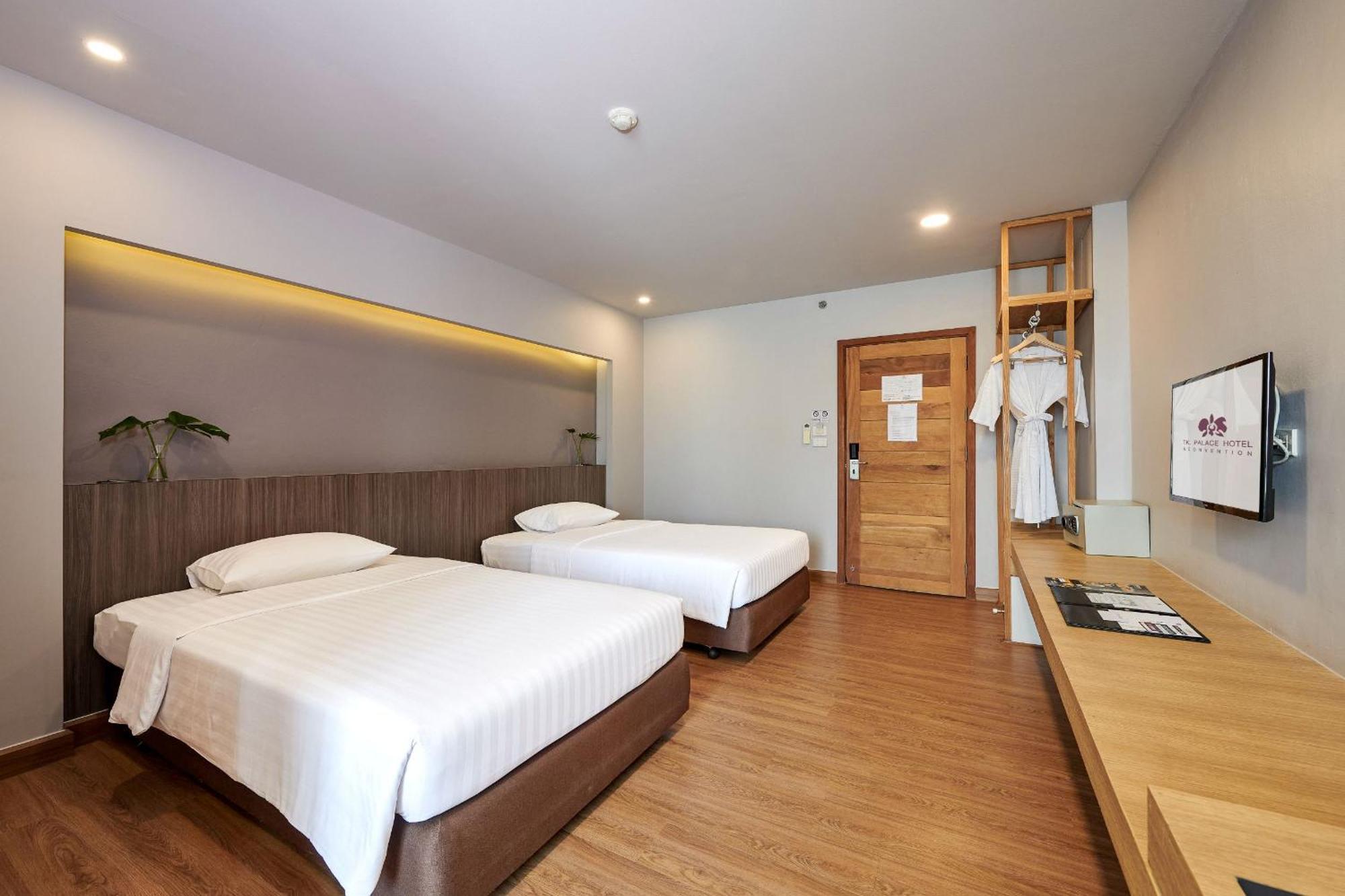 Tk Palace Hotel & Convention Bangkok Luaran gambar